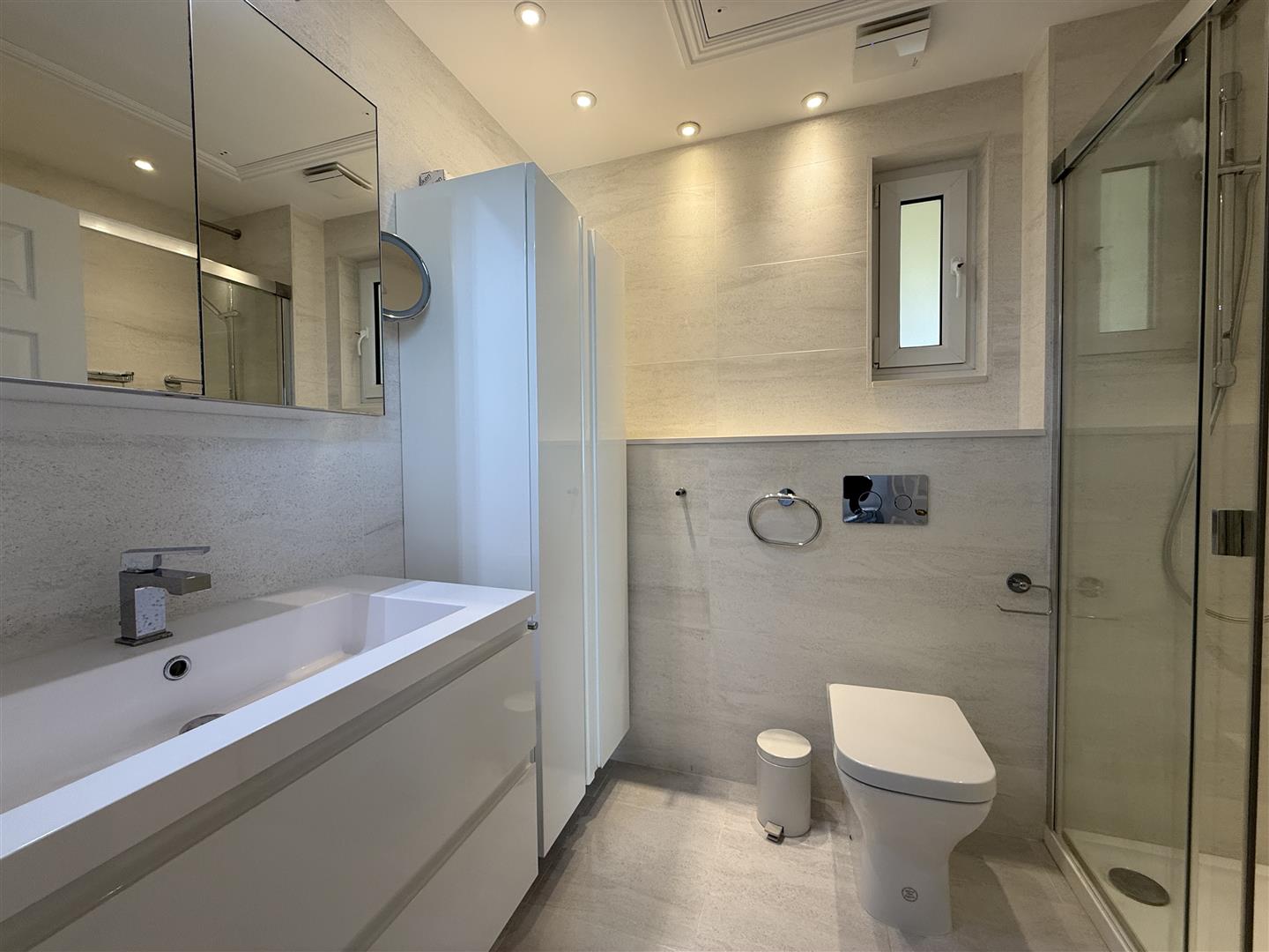 Image of Apartment - 2 Bedrooms - 2 Bathrooms for Rental in Ragged Staff Wharf-Gibraltar, Image 7
